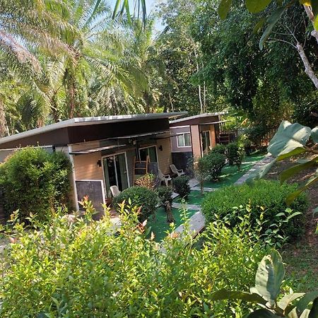 Baanphong Lanta Vila Ko Lanta Exterior foto