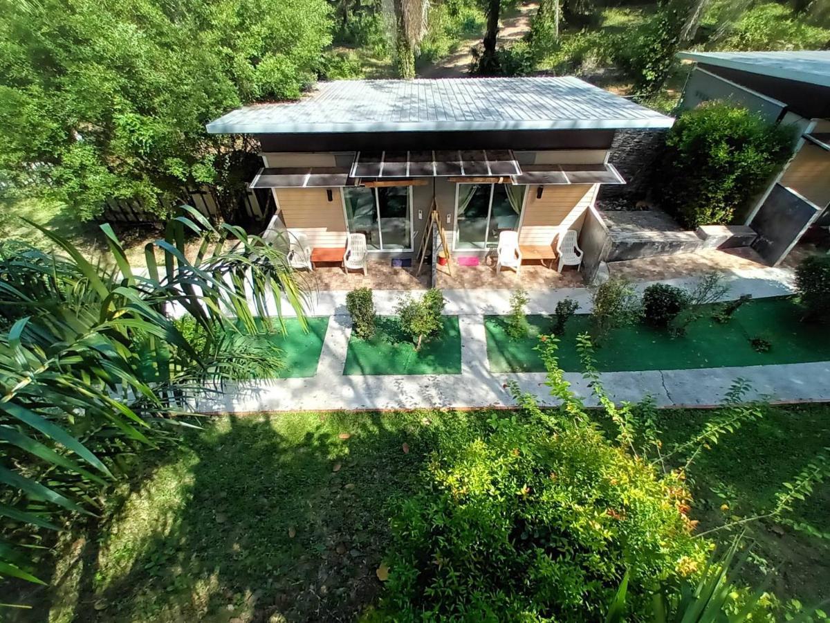 Baanphong Lanta Vila Ko Lanta Exterior foto